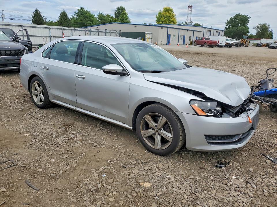 2012 VOLKSWAGEN PASSAT SE — Фото 4 из 12