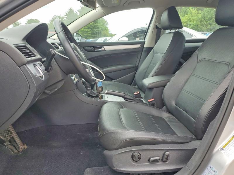 2012 VOLKSWAGEN PASSAT SE — Фото 7 из 12