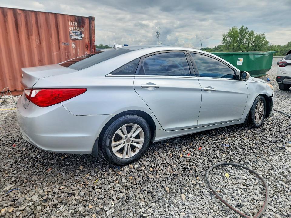 2012 HYUNDAI SONATA GLS — Фото 3 из 12