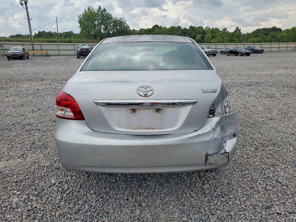 2012 TOYOTA YARIS FLEET — Фото 6 из 12
