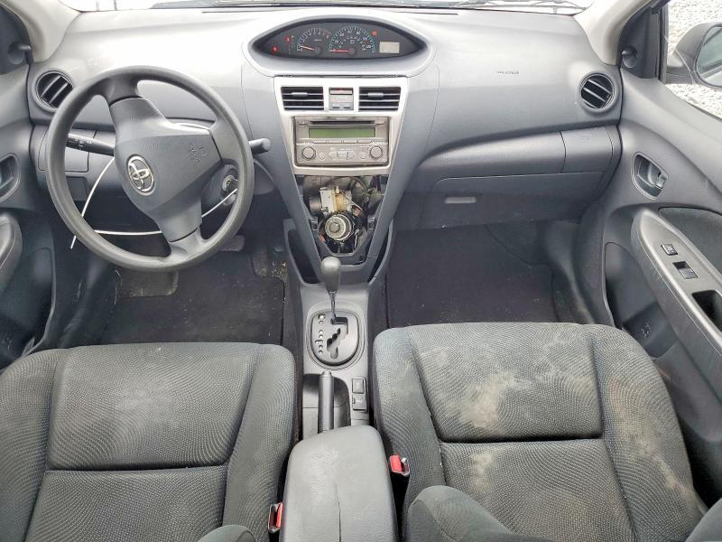2012 TOYOTA YARIS FLEET — Фото 8 из 12