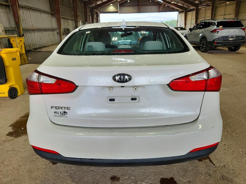 2016 KIA FORTE LX — Фото 6 из 12