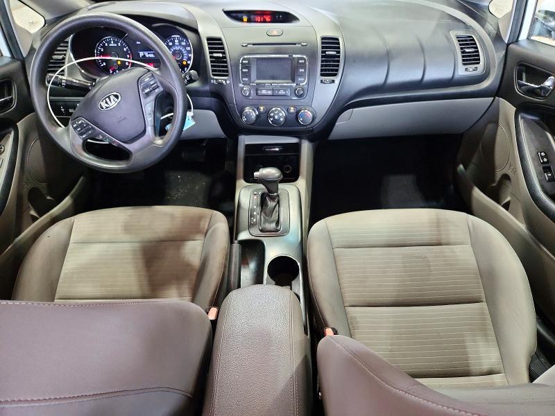 2016 KIA FORTE LX — Фото 8 из 12