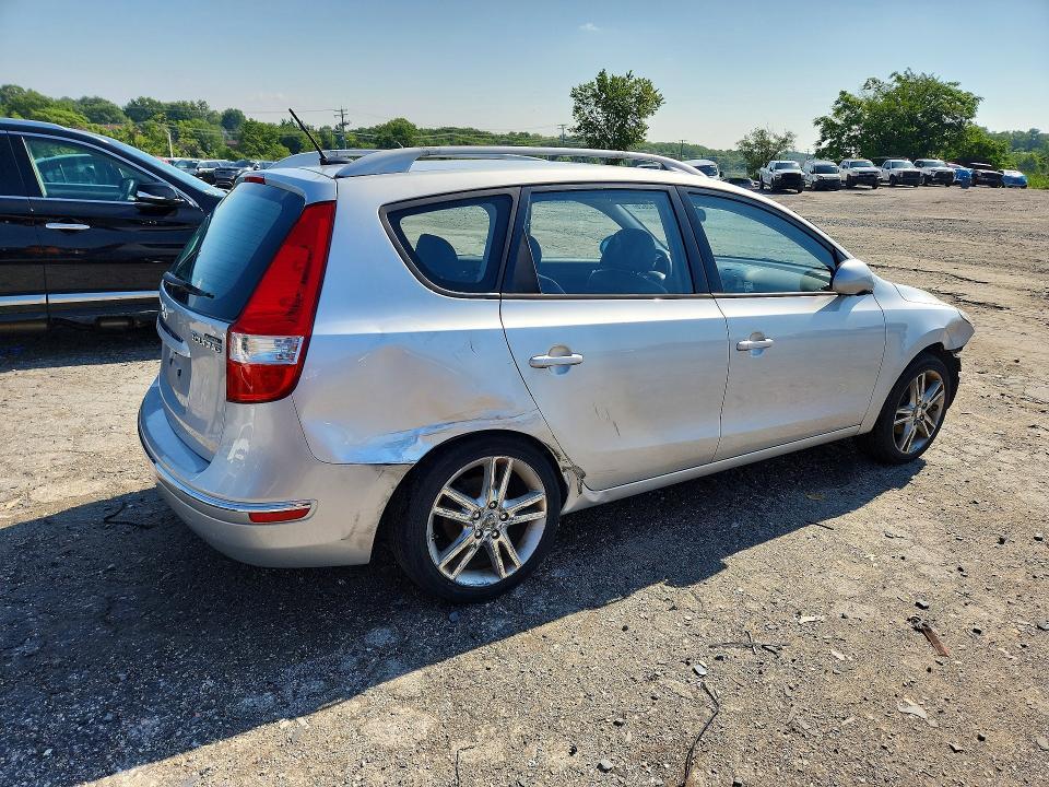 2011 HYUNDAI ELANTRA TOURING SE — Фото 3 из 12