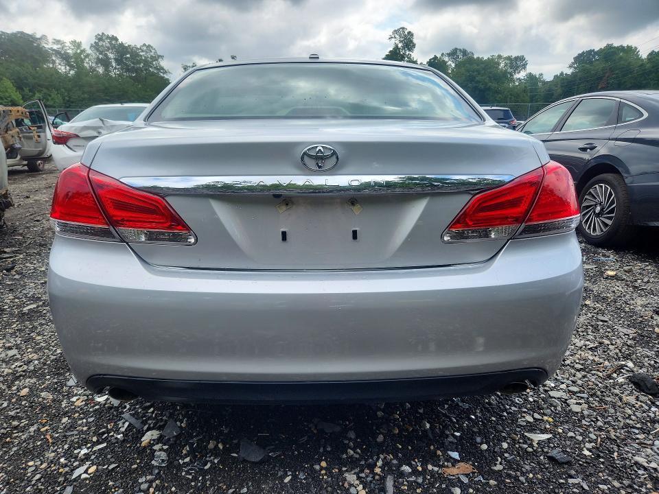 2011 TOYOTA AVALON LIMITED — Фото 6 из 13