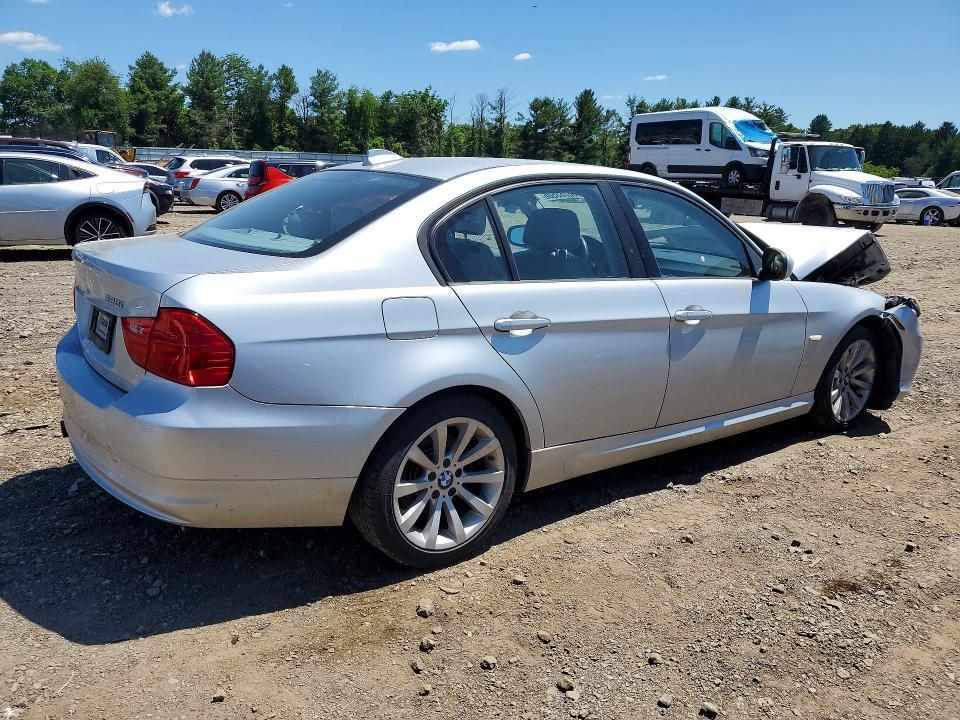 WBAPH5C55BA445209 2011 BMW 328 photo no. 3