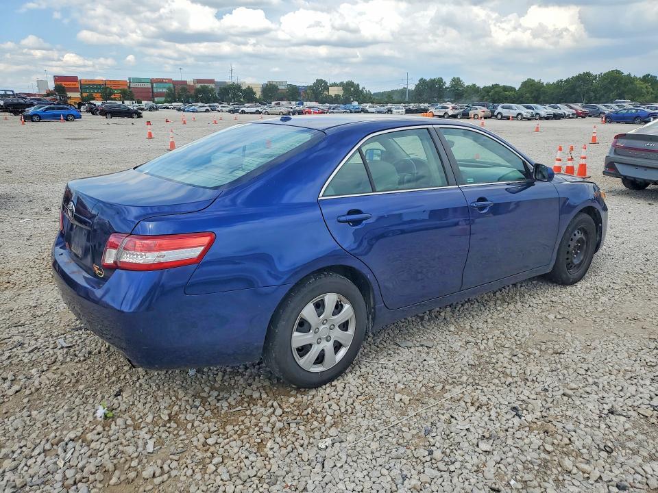 2011 TOYOTA CAMRY BASE — Фото 3 из 12