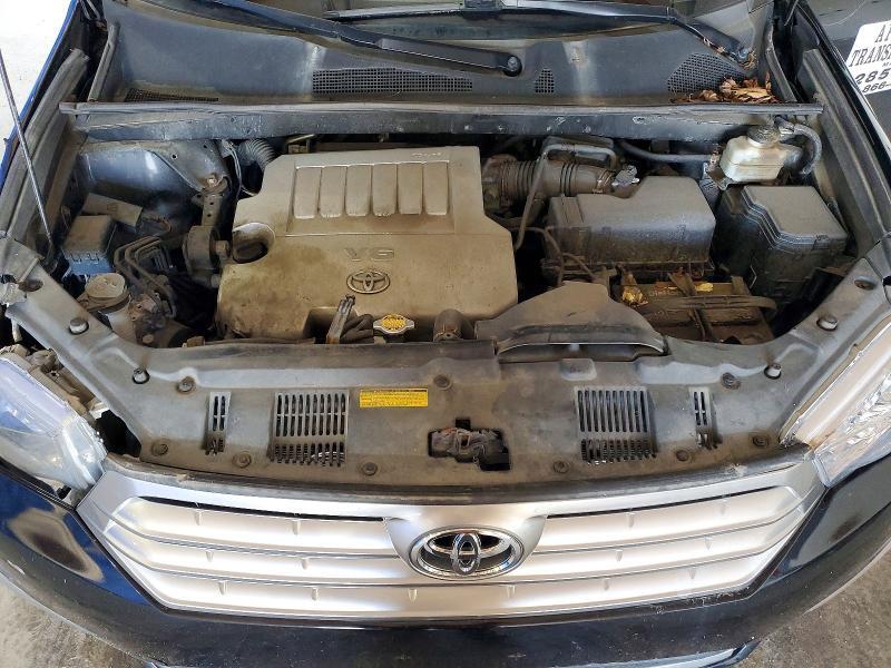 2011 TOYOTA HIGHLANDER BASE — Фото 12 из 13