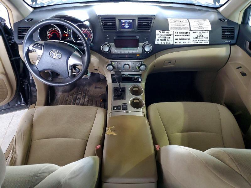 2011 TOYOTA HIGHLANDER BASE — Фото 8 из 13