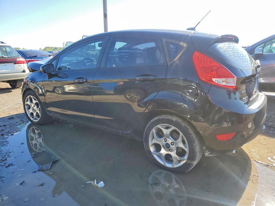 3FADP4FJ5BM223516 2011 FORD FIESTA photo no. 2