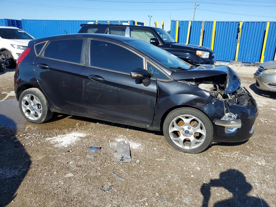3FADP4FJ5BM223516 2011 FORD FIESTA photo no. 4
