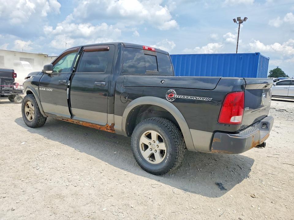 1D7RV1CT7BS616733 2011 DODGE RAM 1500 photo no. 2