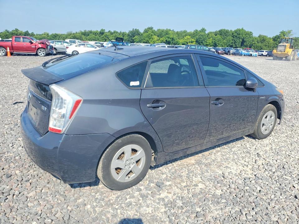 2011 TOYOTA PRIUS FOUR — Фото 3 из 12