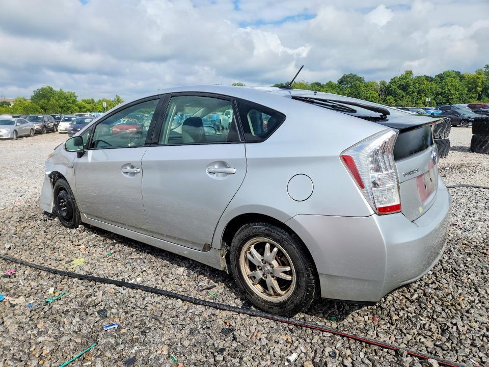 2011 TOYOTA PRIUS TWO — Фото 2 из 12
