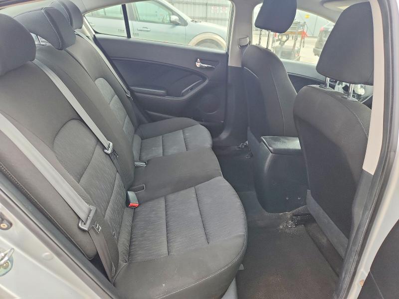2016 KIA FORTE LX — Фото 10 из 13