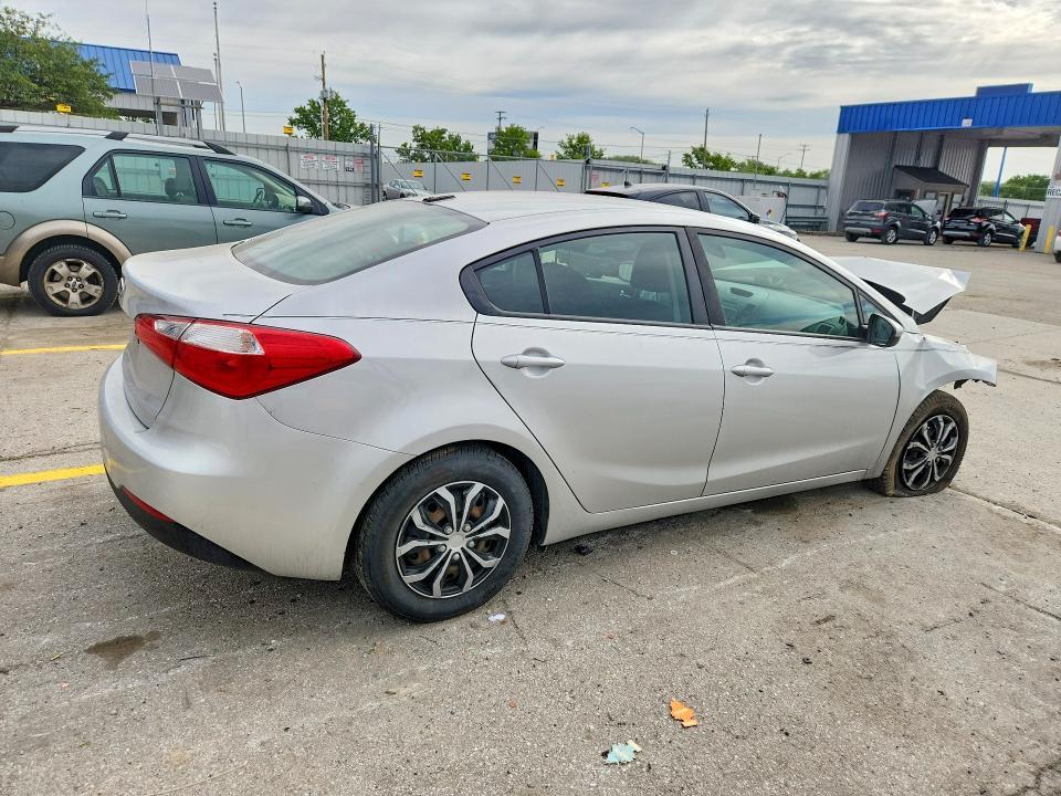 2016 KIA FORTE LX — Фото 3 из 13