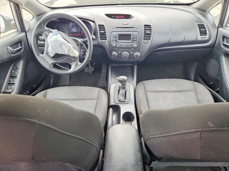 2016 KIA FORTE LX — Фото 8 из 13