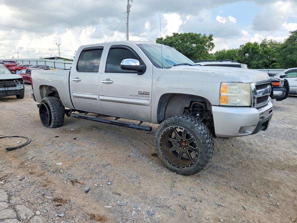 2011 CHEVROLET SILVERADO C1500 LT — Фото 4 из 12