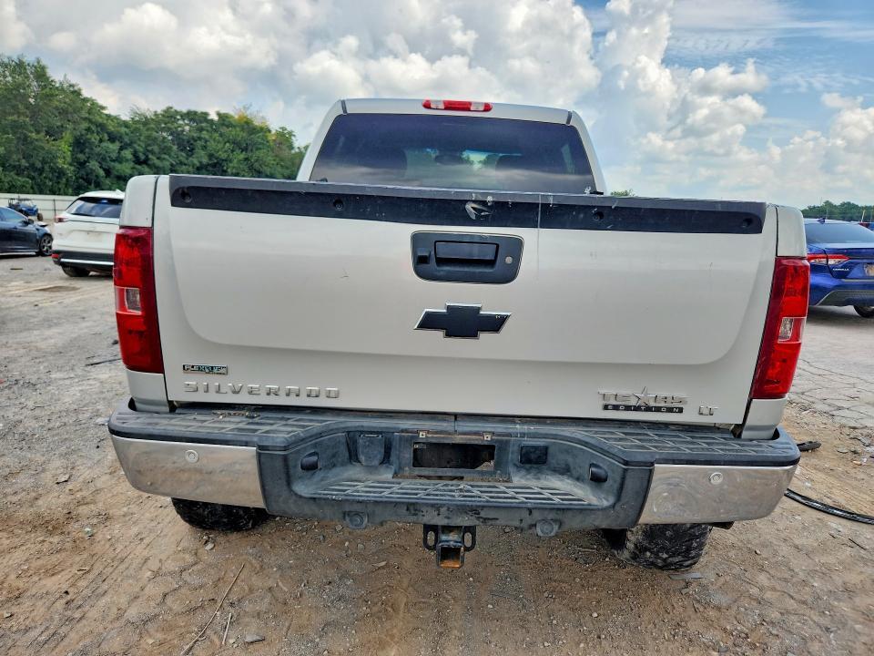 2011 CHEVROLET SILVERADO C1500 LT — Фото 6 из 12