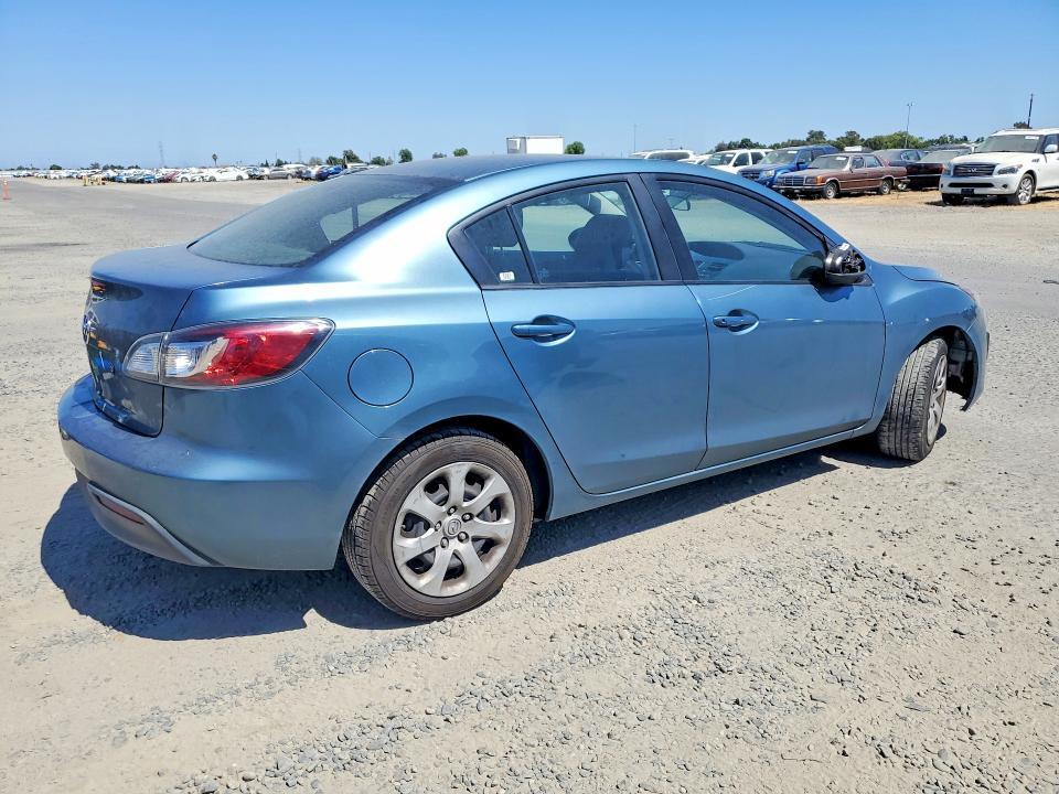 2011 MAZDA 3 I — Фото 3 из 12