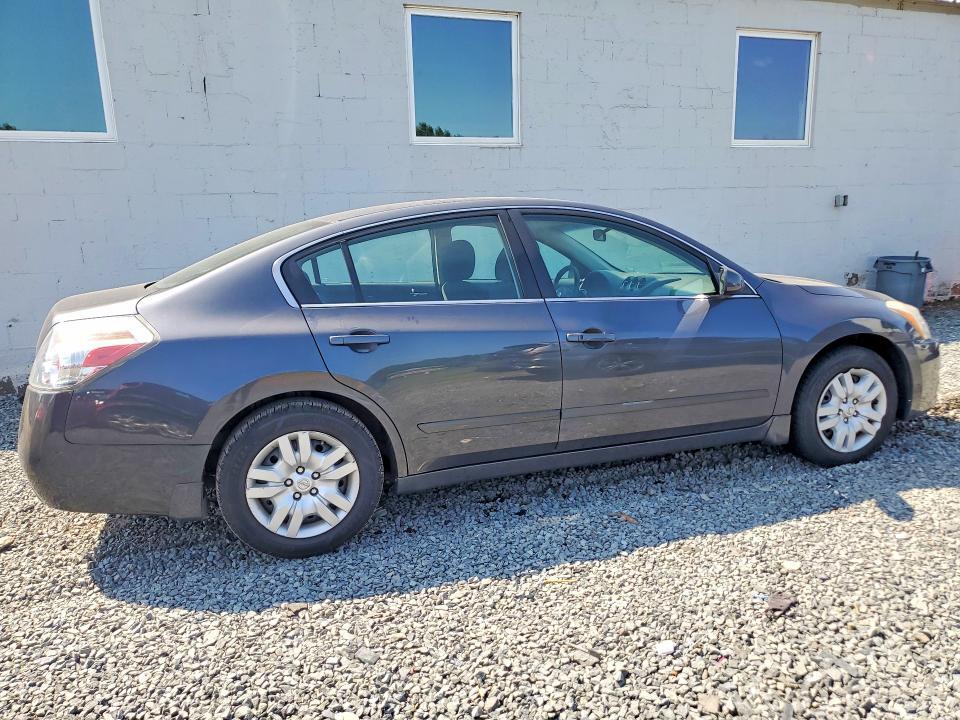 2010 NISSAN ALTIMA 2.5 — Фото 3 из 12