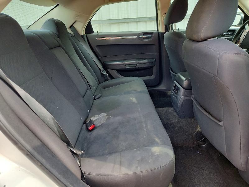 2010 CHRYSLER 300 TOURING — Фото 10 из 13