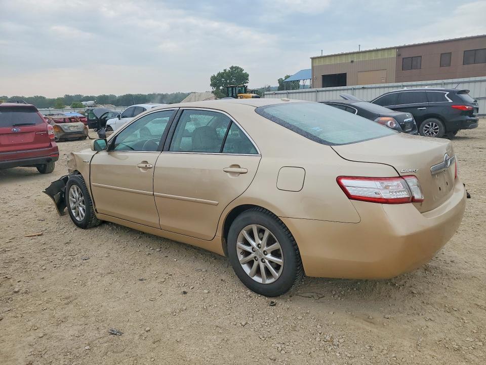 2010 TOYOTA CAMRY HYBRID — Фото 2 из 13