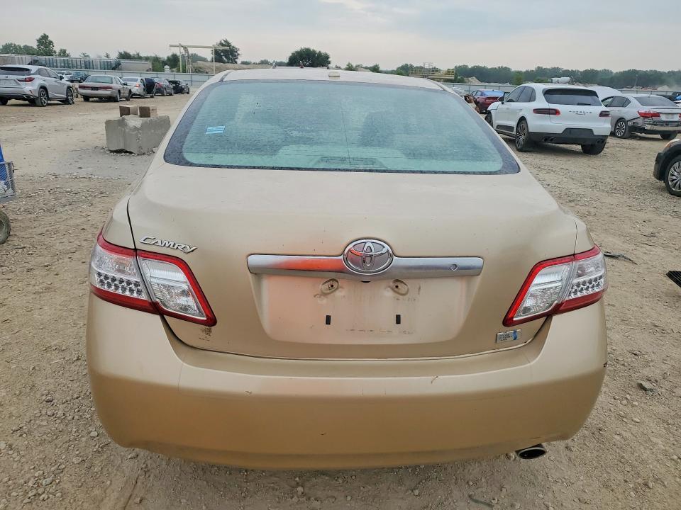 2010 TOYOTA CAMRY HYBRID — Фото 6 из 13