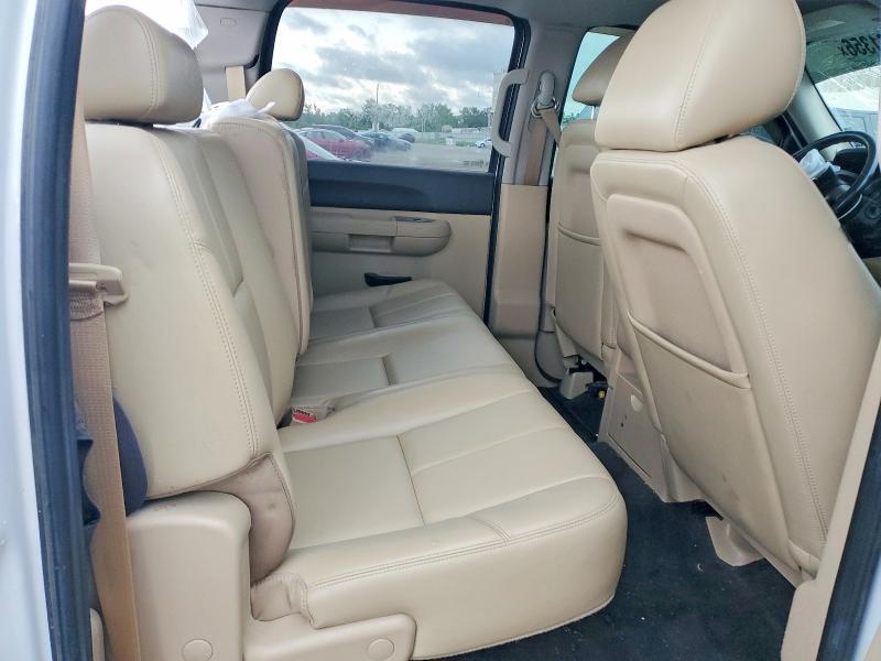 2010 CHEVROLET SILVERADO K1500 LT — Фото 10 из 12