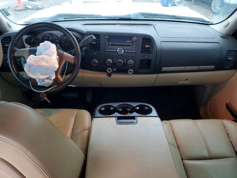 2010 CHEVROLET SILVERADO K1500 LT — Фото 8 из 12