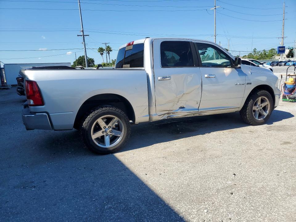 2010 DODGE RAM 1500 — Фото 3 из 12