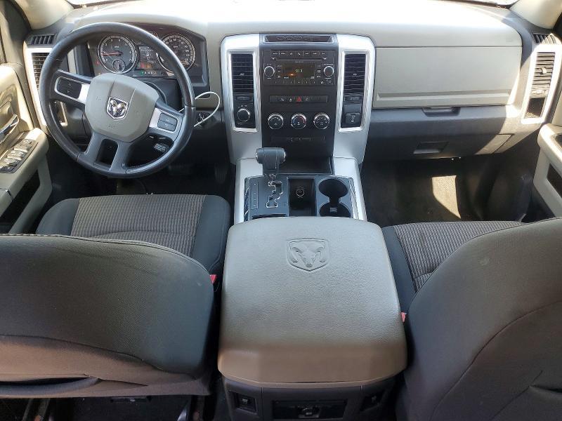 2010 DODGE RAM 1500 — Фото 8 из 12