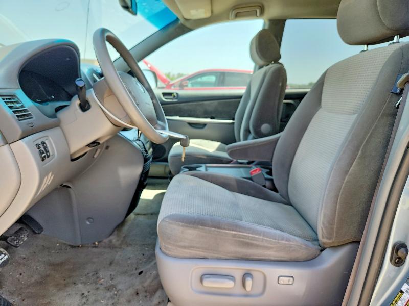 2008 TOYOTA SIENNA LE 7-PASSENGER — Фото 7 из 13