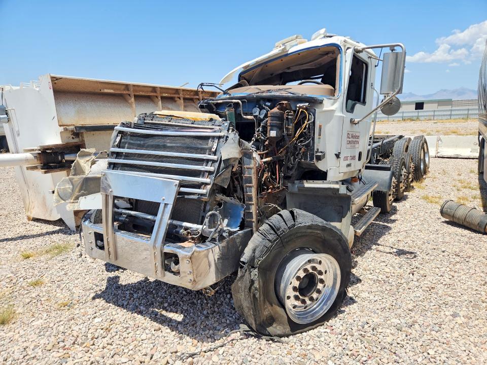 2008 MACK 700 1M2AX04C08M002657
