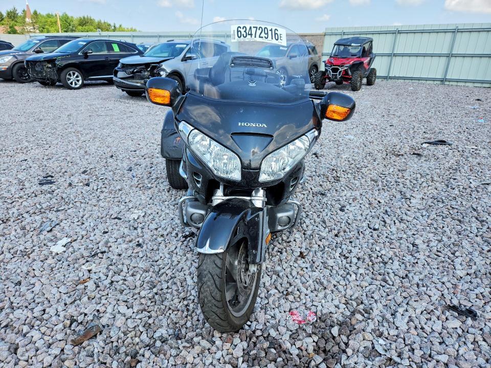 1HFSC47F67A601828 2007 HONDA GL1800 photo no. 2