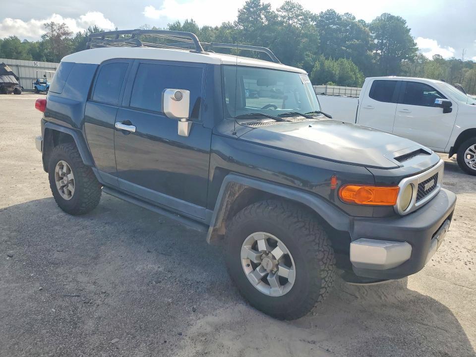 2007 TOYOTA FJ CRUISER BASE — Фото 4 из 13