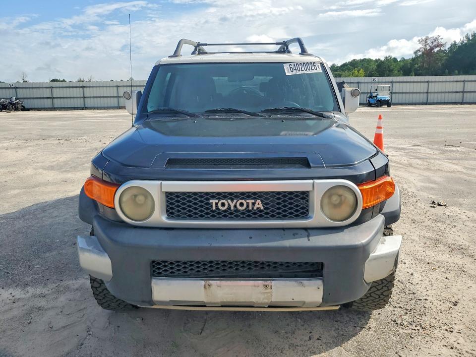 2007 TOYOTA FJ CRUISER BASE — Фото 5 из 13