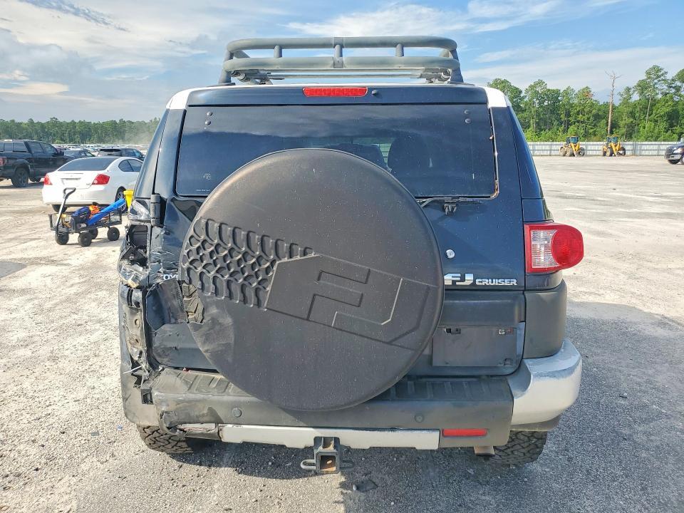 2007 TOYOTA FJ CRUISER BASE — Фото 6 из 13