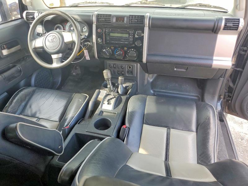 2007 TOYOTA FJ CRUISER BASE — Фото 8 из 13