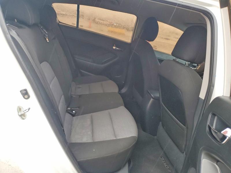 2016 KIA FORTE5 LX — Фото 10 из 12