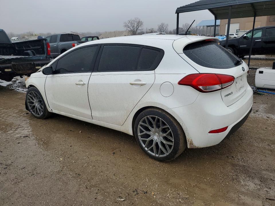 2016 KIA FORTE5 LX — Фото 2 из 12