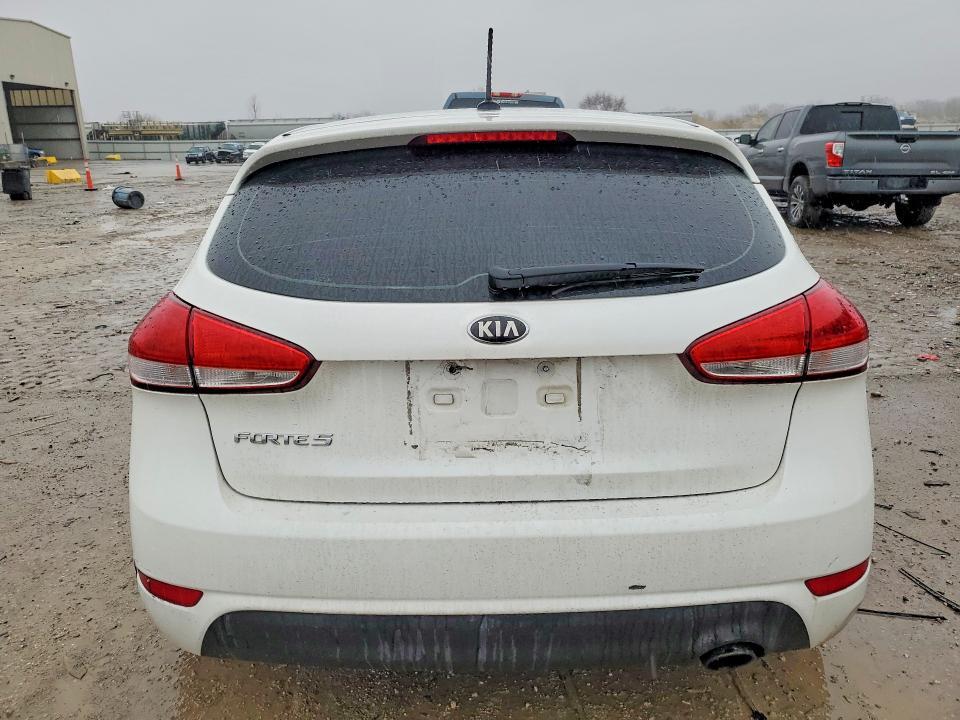 2016 KIA FORTE5 LX — Фото 6 из 12