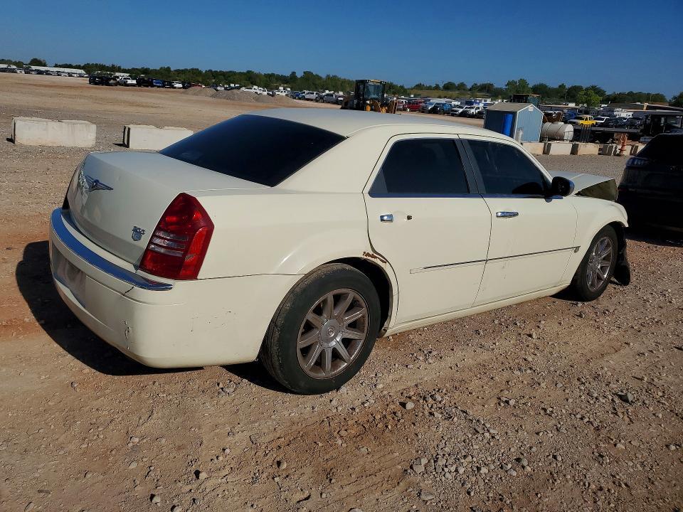 2005 CHRYSLER 300C — Фото 3 из 12