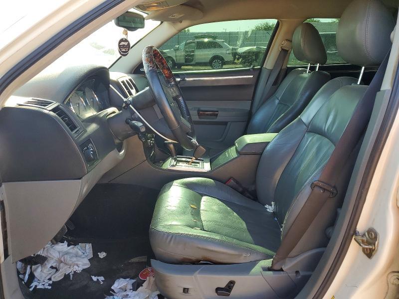 2005 CHRYSLER 300C — Фото 7 из 12