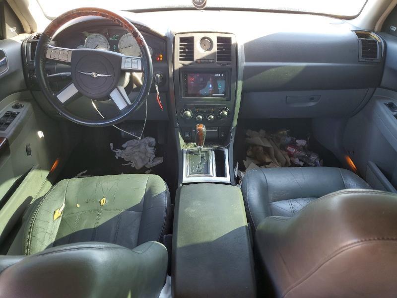 2005 CHRYSLER 300C — Фото 8 из 12