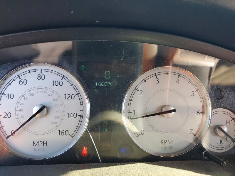 2005 CHRYSLER 300C — Фото 9 из 12