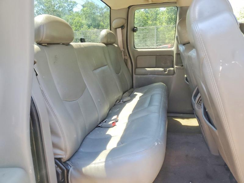 2004 CHEVROLET SILVERADO K1500 — Фото 10 из 12