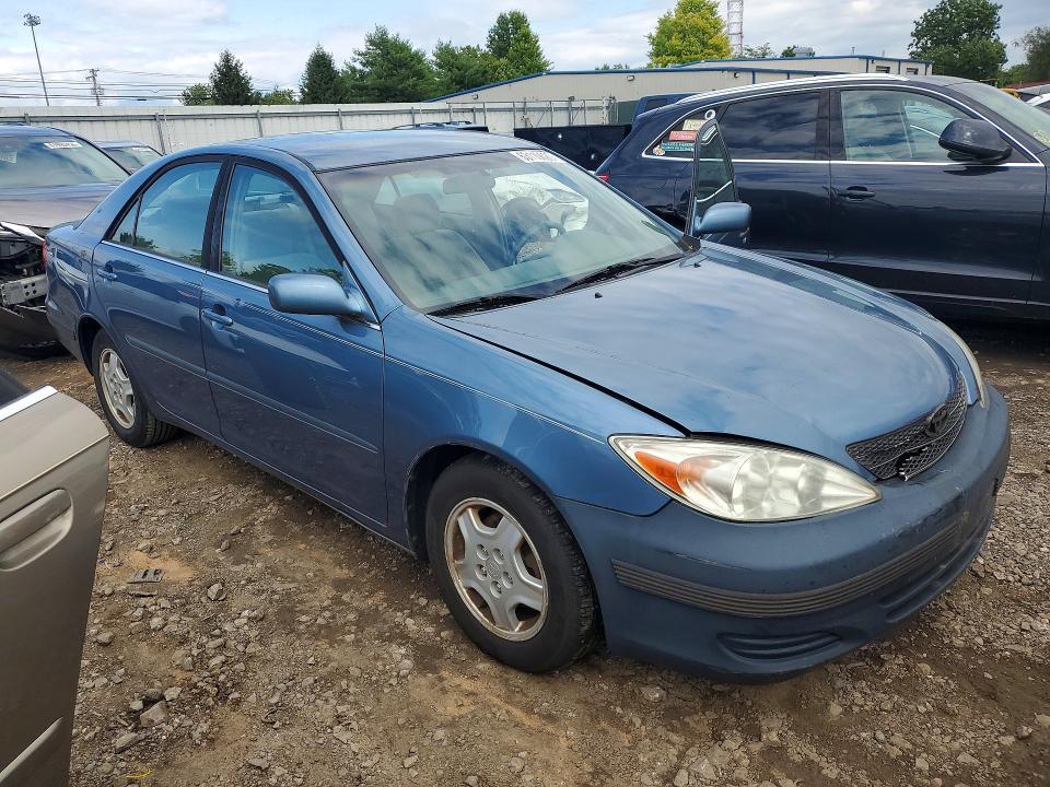 2003 TOYOTA CAMRY LE V6 — Фото 4 из 12