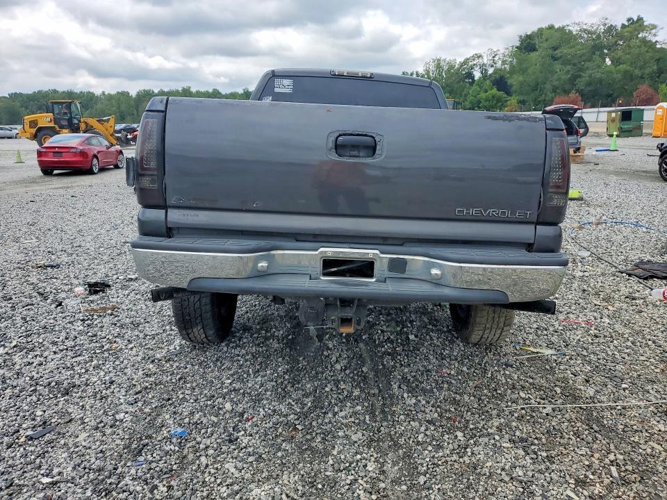 2002 CHEVROLET SILVERADO K1500 — Фото 6 из 12