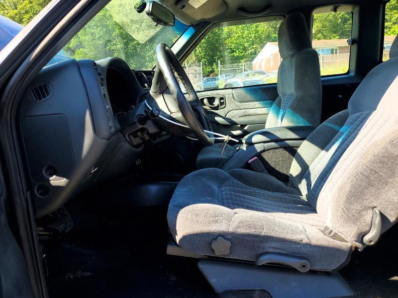 2001 CHEVROLET S TRUCK S10 — Фото 7 из 12